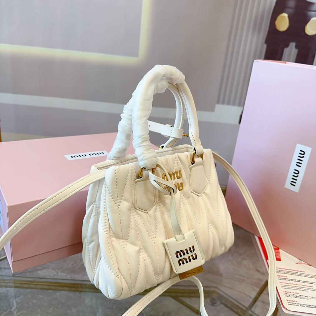 Tote 20 Bag in White Calfskin
