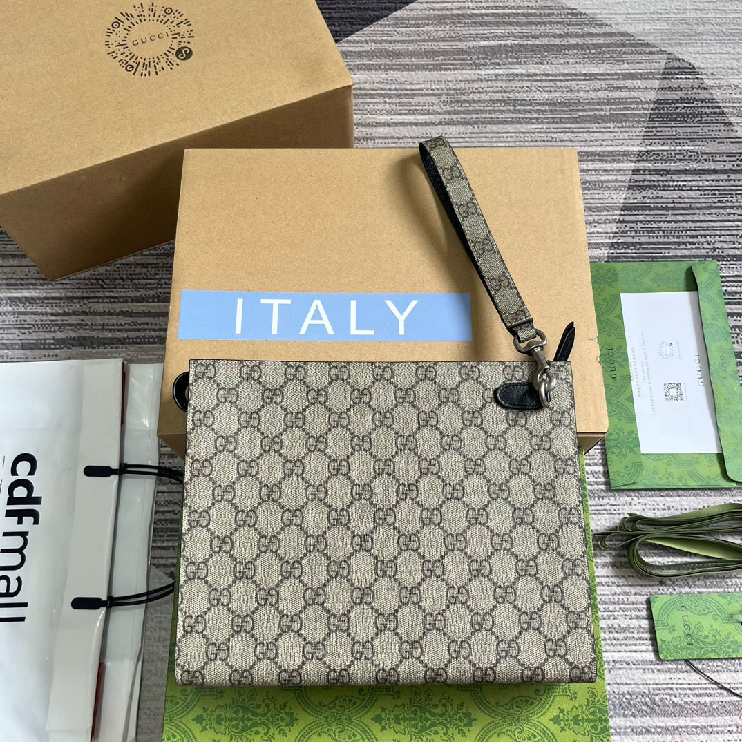 Gucci Neo Vintage 26 Supreme Pouch in Beige and Ebony Canvas