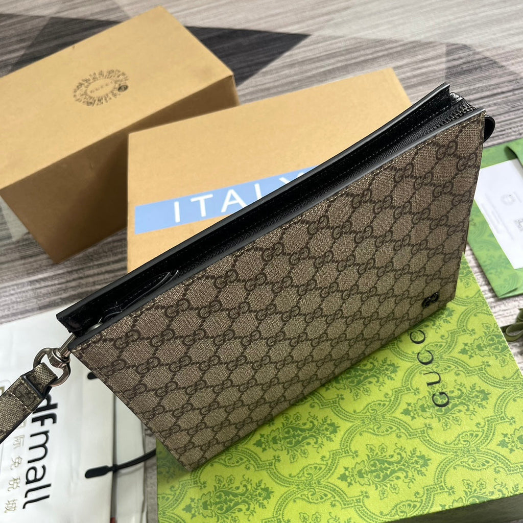 Gucci Neo Vintage 26 Supreme Pouch in Beige and Ebony Canvas