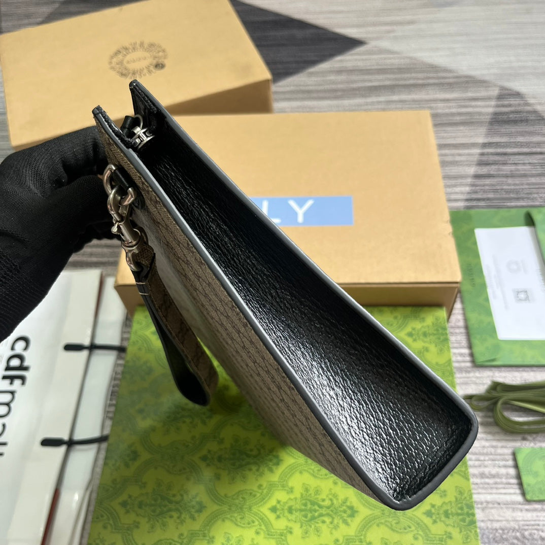 Gucci Neo Vintage 26 Supreme Pouch in Beige and Ebony Canvas