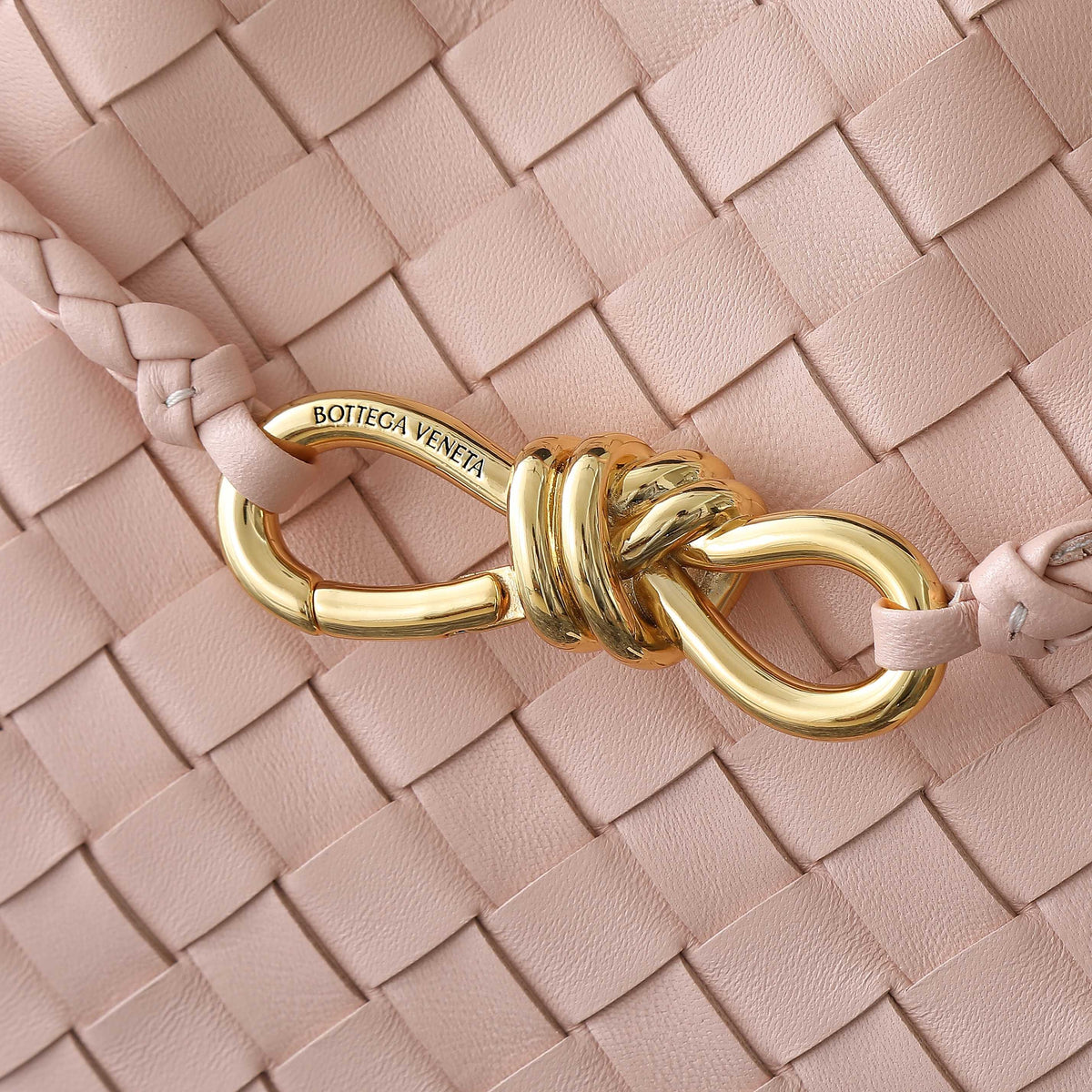 Bottega Veneta Medium Andiamo 32 in Light Pink Lambskin Bag