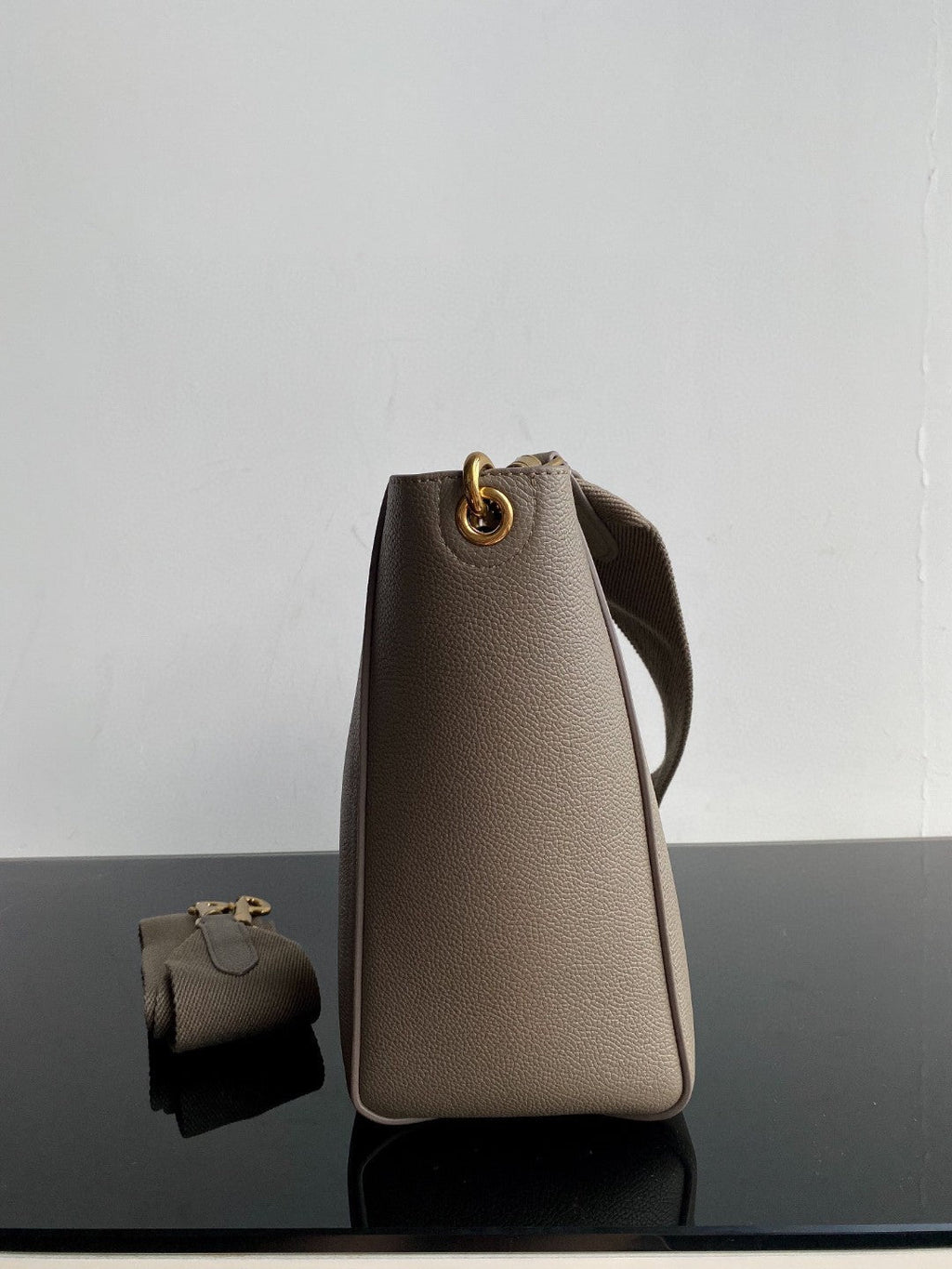 Celine Sangle Seau Bucket 24 Bag Peanut Brown Calfskin
