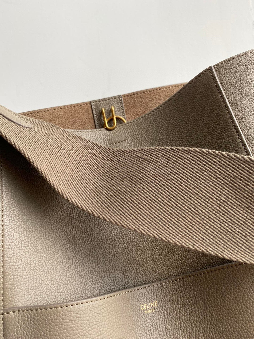 Celine Sangle Seau Bucket 33 Bag Peanut Brown Calfskin