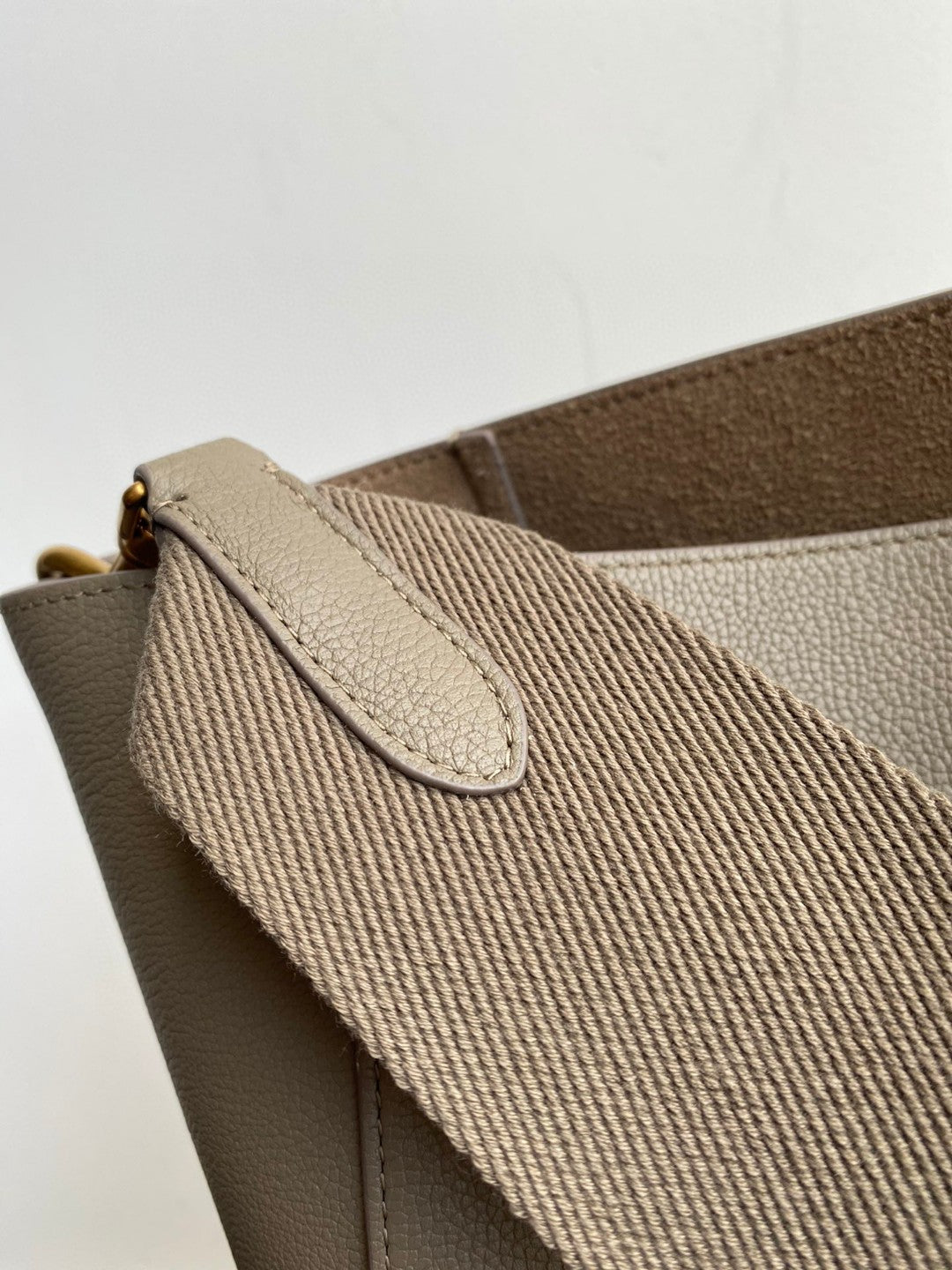 Celine Sangle Seau Bucket 33 Bag Peanut Brown Calfskin