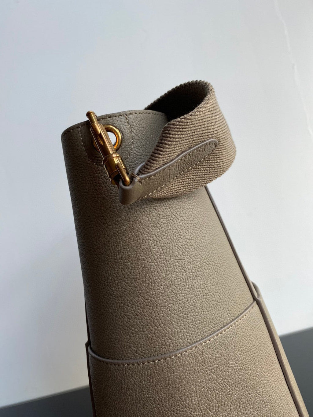 Celine Sangle Seau Bucket 33 Bag Peanut Brown Calfskin