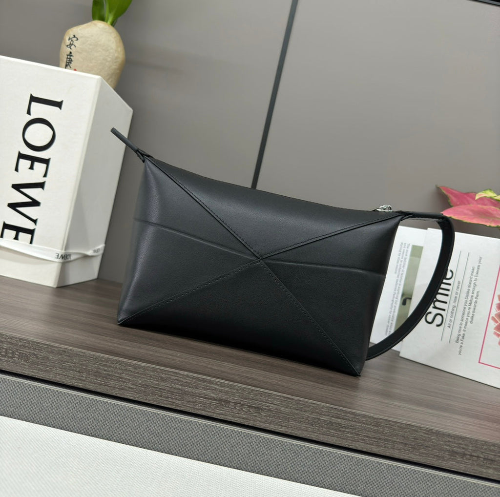 Loewe Puzzle Fold Wash 22 Bag in Black Shiny Calfskin