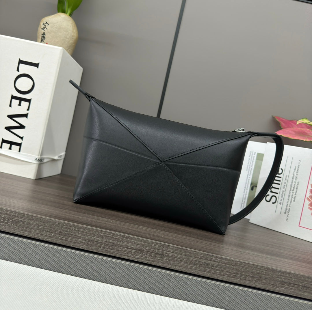 Loewe Puzzle Fold Wash 22 Bag in Black Shiny Calfskin