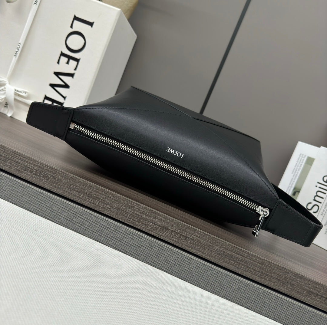 Loewe Puzzle Fold Wash 22 Bag in Black Shiny Calfskin