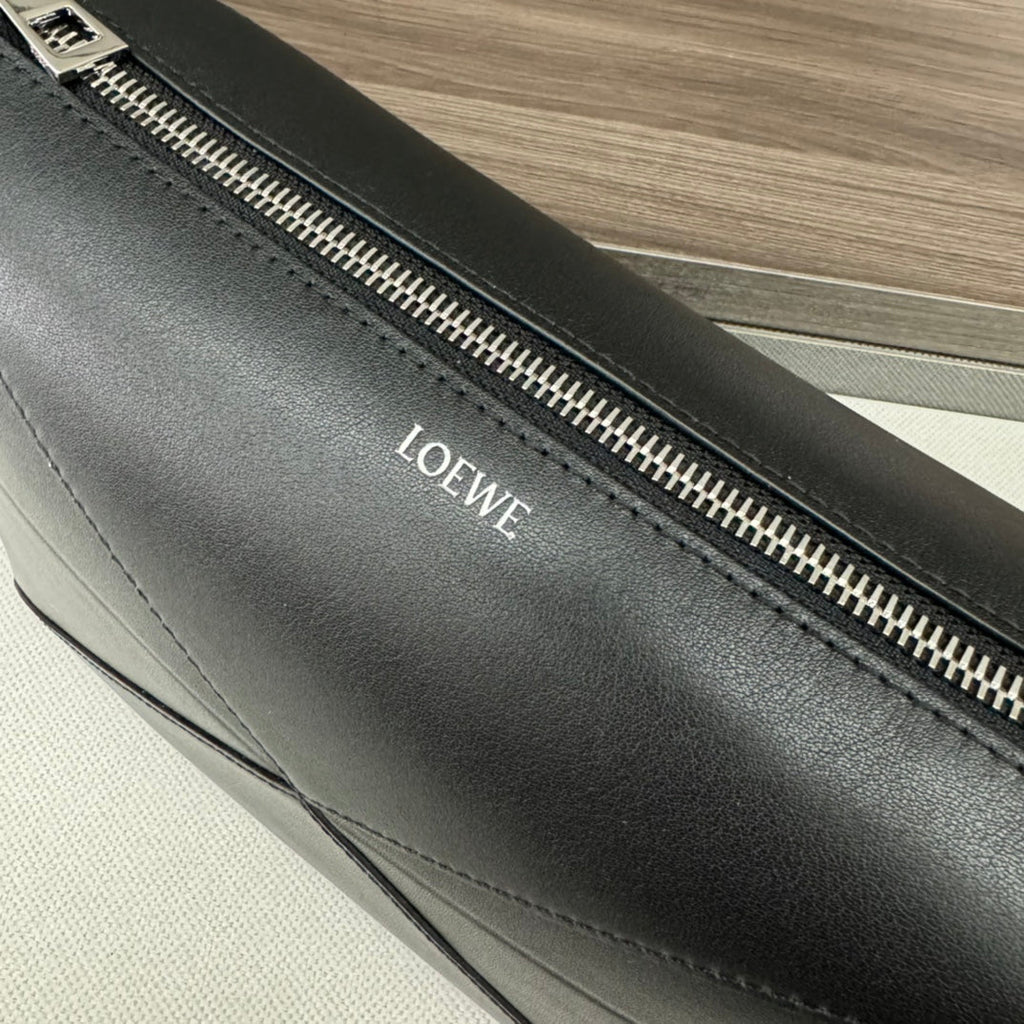 Loewe Puzzle Fold Wash 22 Bag in Black Shiny Calfskin