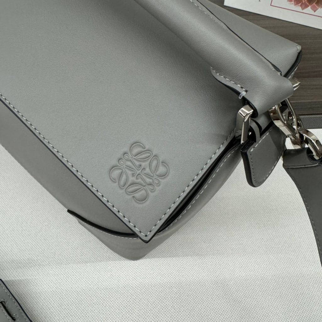 Loewe Puzzle Large 36 Bag in Gray Calfskin