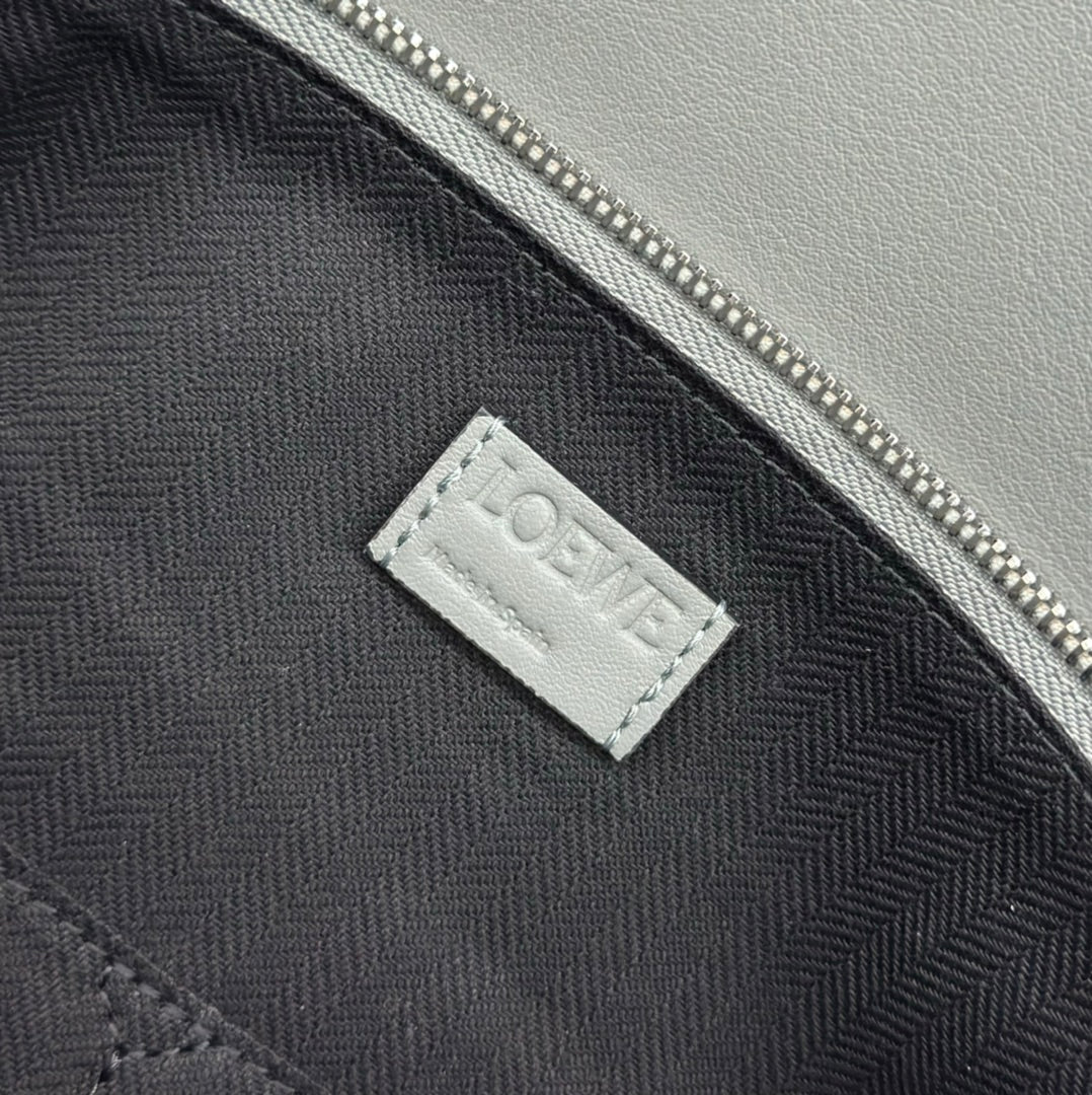 Loewe Puzzle Large 36 Bag in Gray Calfskin