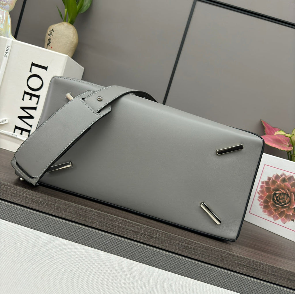 Loewe Puzzle Large 36 Bag in Gray Calfskin