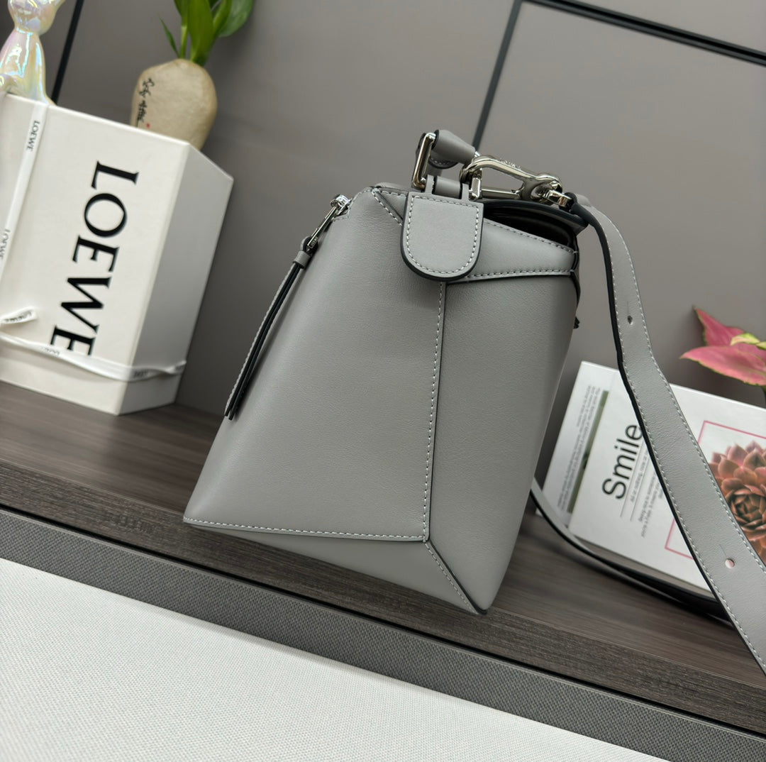 Loewe Puzzle Large 36 Bag in Gray Calfskin