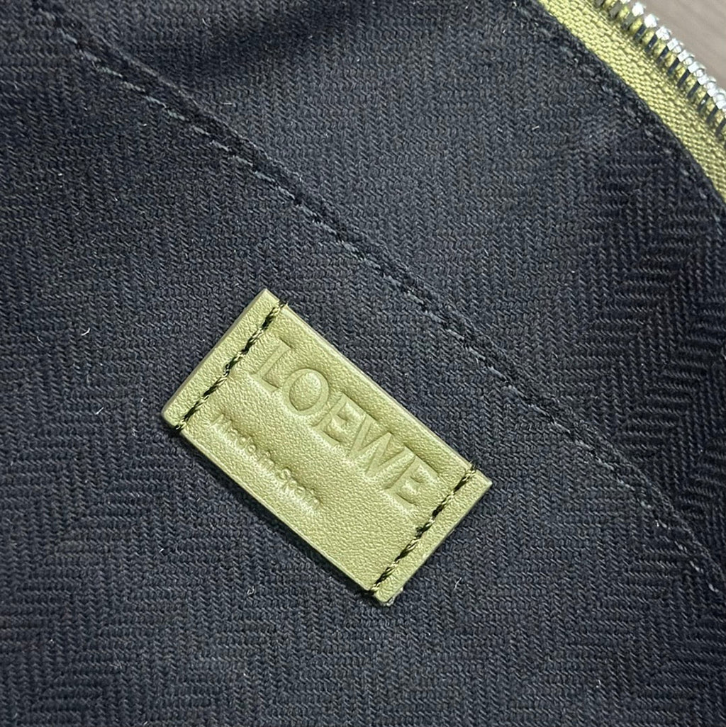 Loewe Puzzle Fold Wash 22 Bag in Army Green Shiny Calfskin