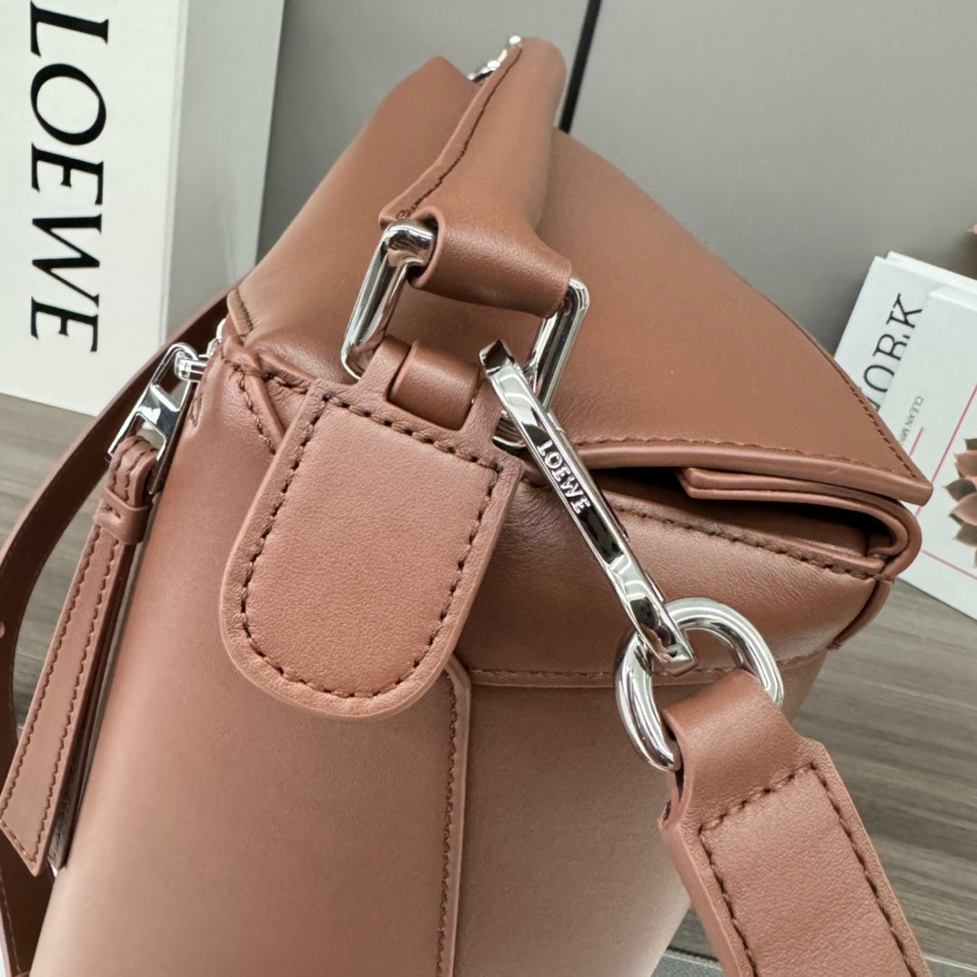 Loewe Puzzle 33 Bag in Penny Brown Calfskin