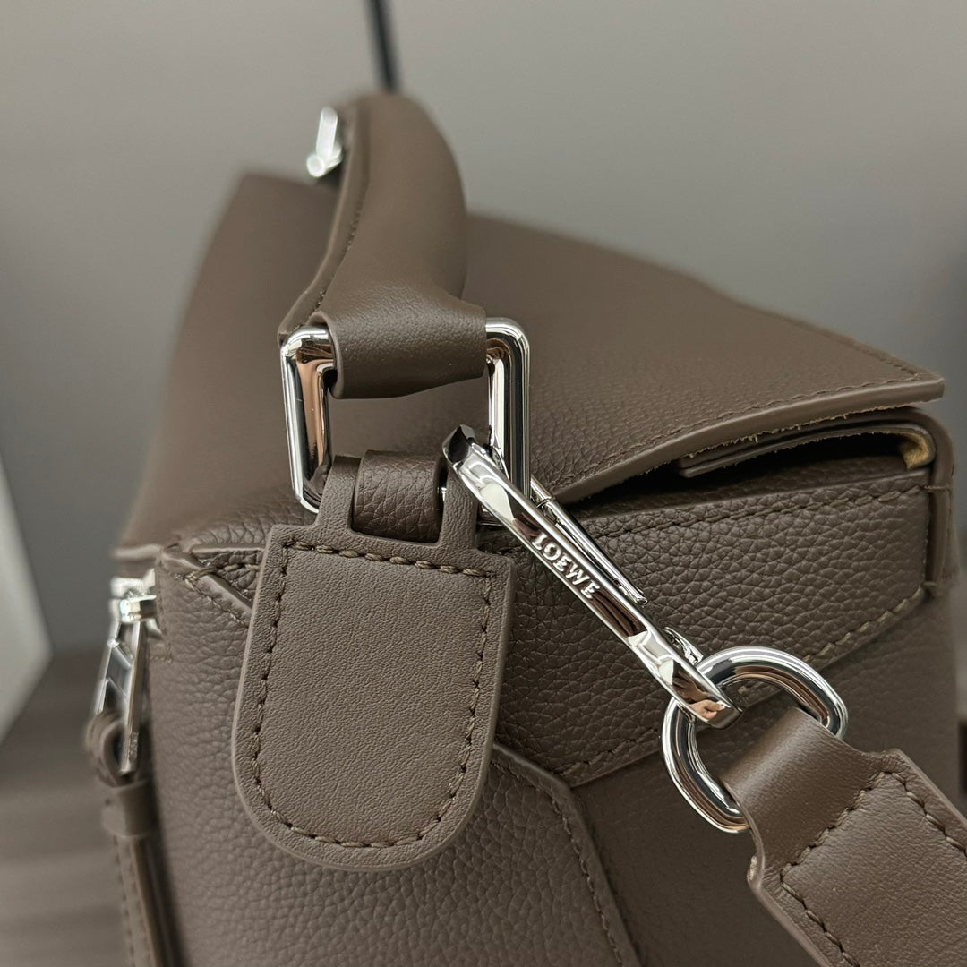 Loewe Puzzle 33 Bag in Wenge Brown Calfskin