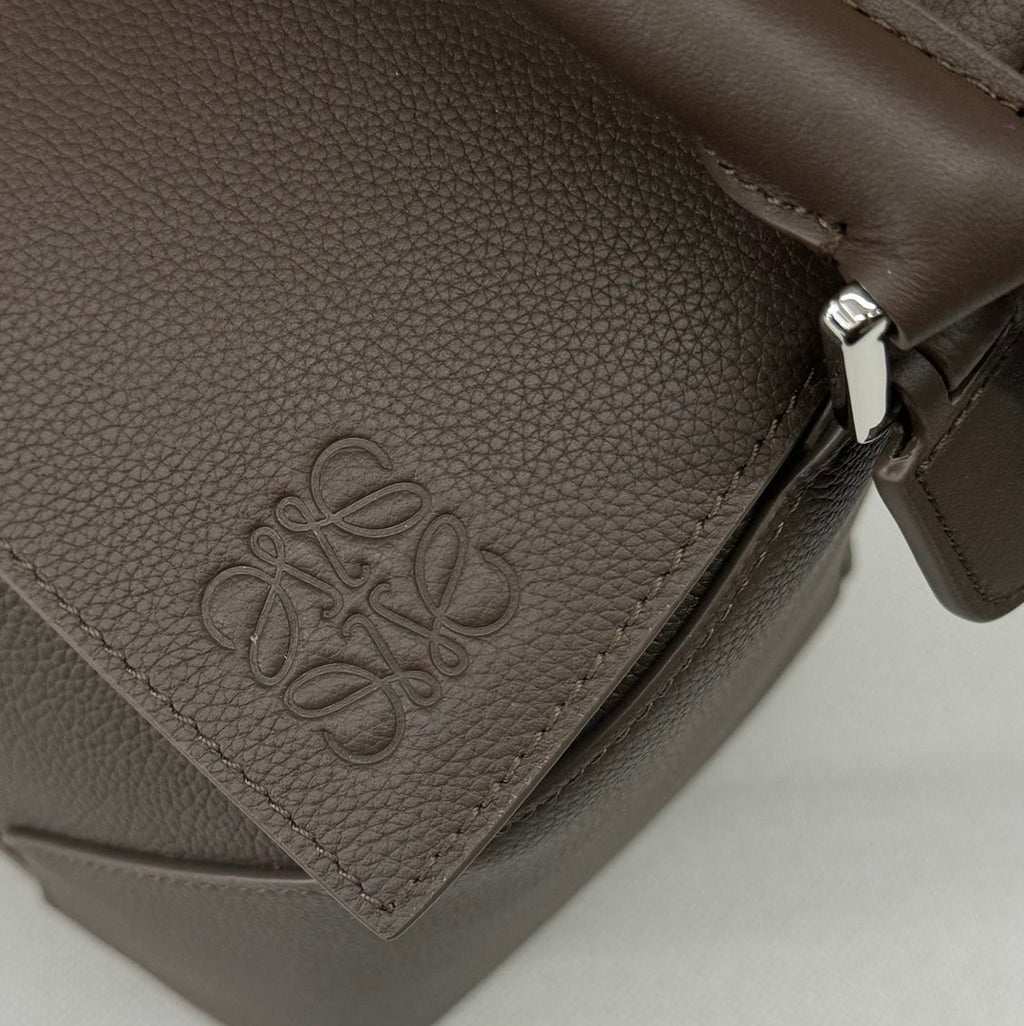 Loewe Puzzle 33 Bag in Wenge Brown Calfskin