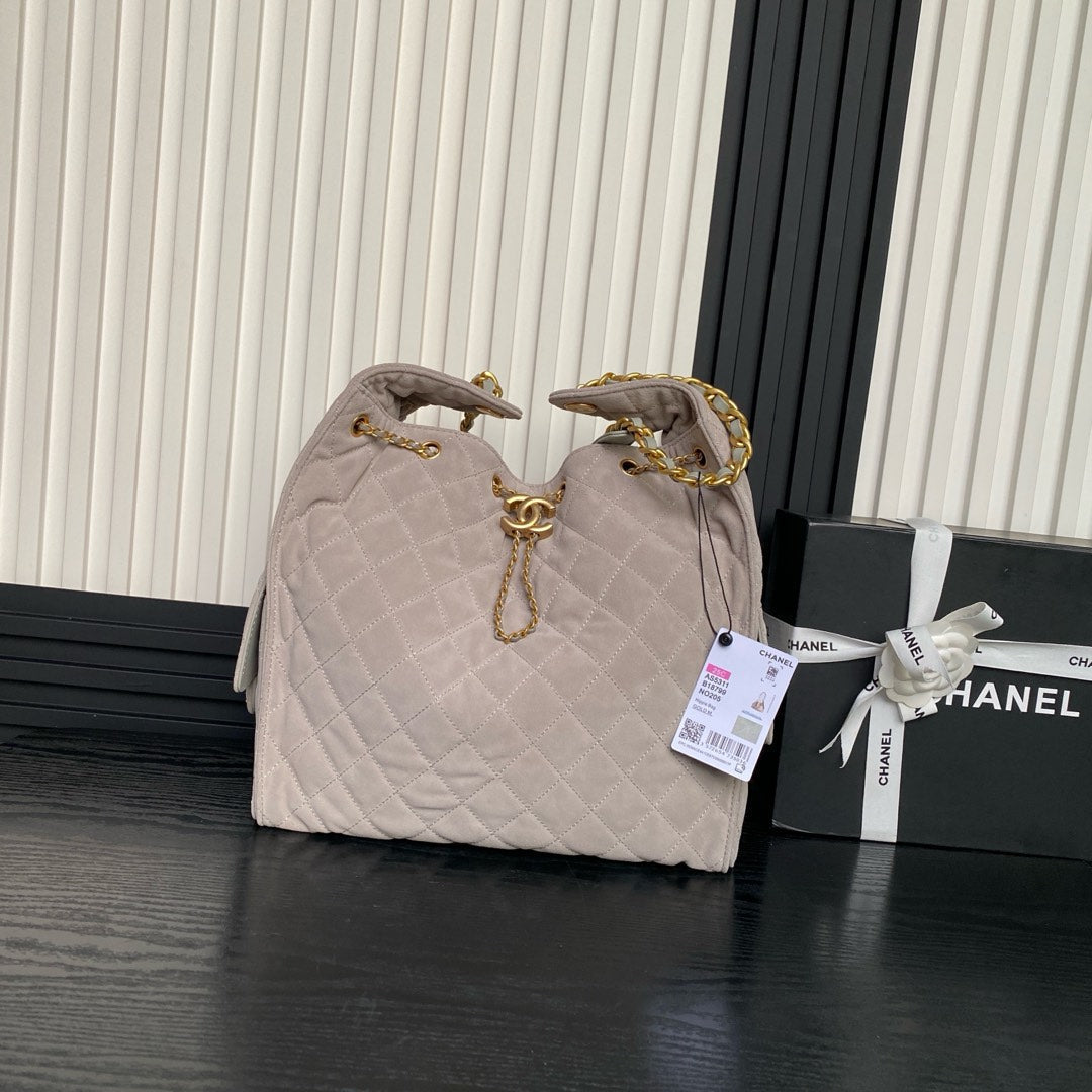 Chanel Medium Handbag 40 in Beige Suede Gold Hardware