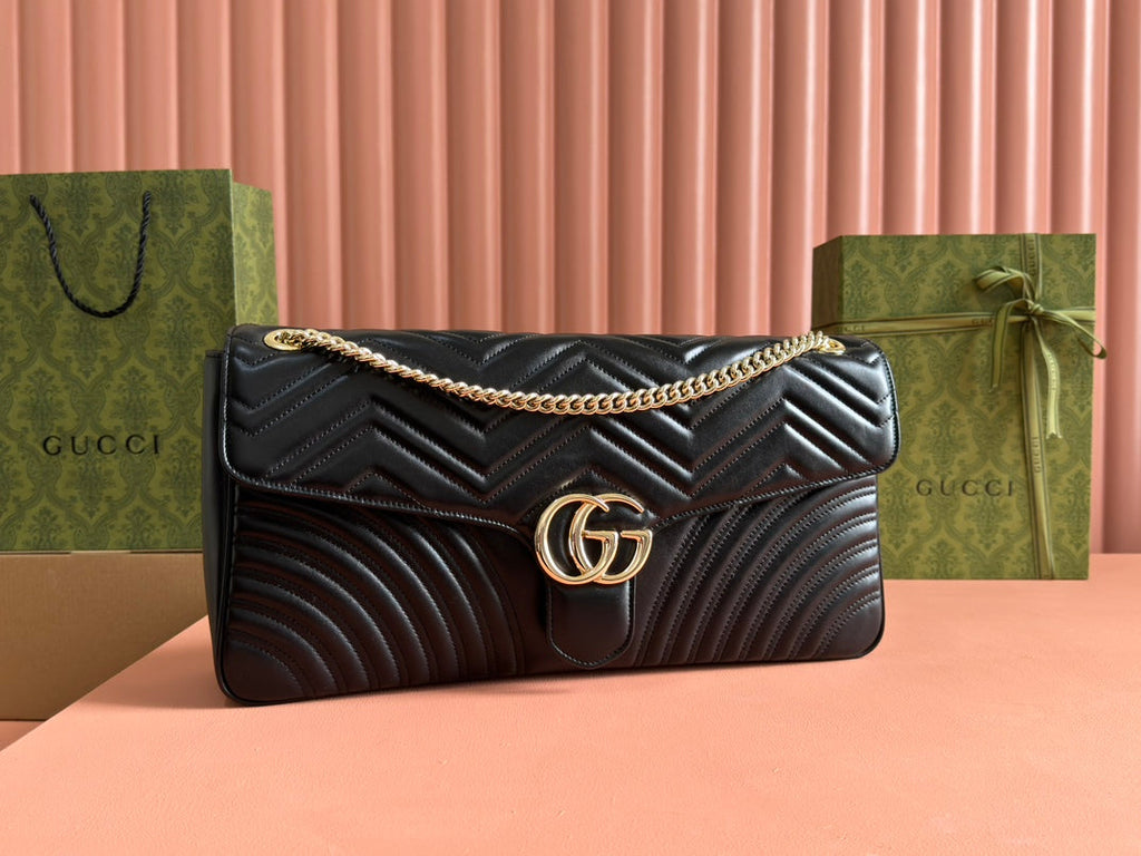 Gucci Marmont Shoulder Bag 40 in Black Calfskin Gold Chain