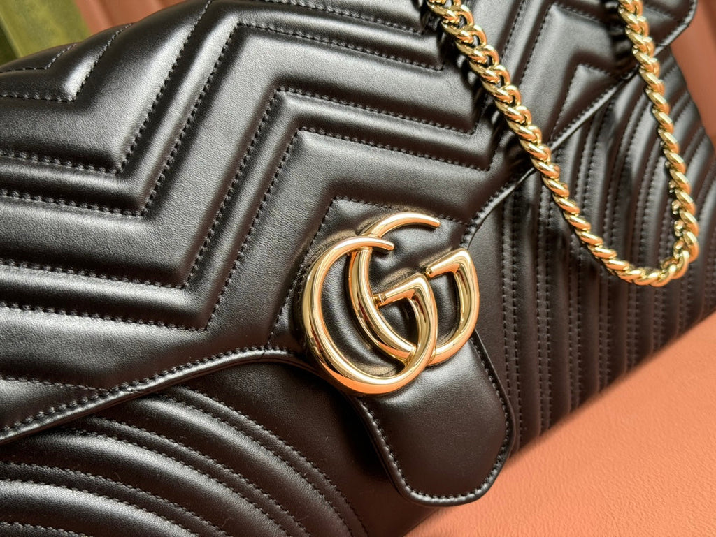 Gucci Marmont Shoulder Bag 40 in Black Calfskin Gold Chain
