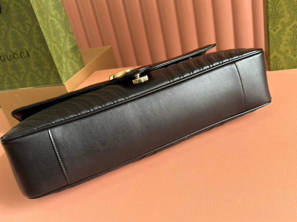 Gucci Marmont Shoulder Bag 40 in Black Calfskin Gold Chain