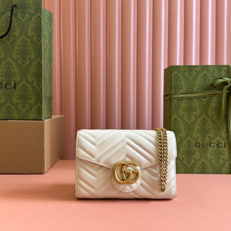 Gucci Marmont Small Shoulder Bag 20 in White Lambskin Gold Hardware
