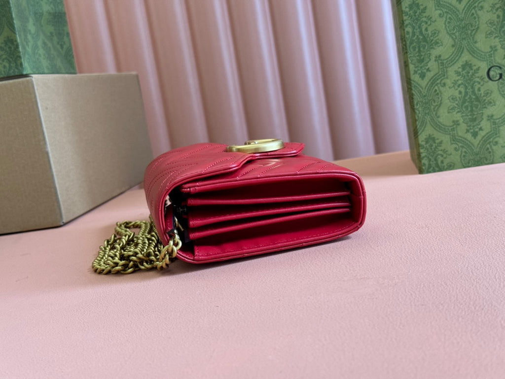 Gucci Marmont Small Shoulder Bag 20 in Red Lambskin Gold Hardware