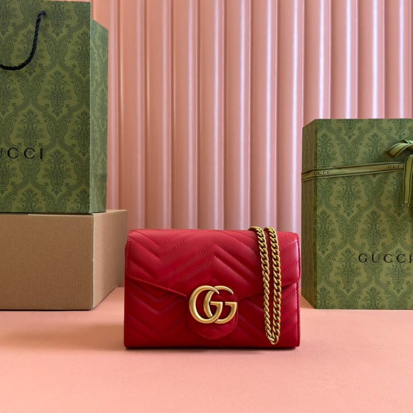 Gucci Marmont Small Shoulder Bag 20 in Red Lambskin Gold Hardware