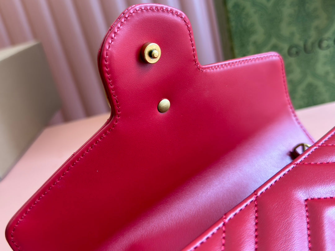 Gucci Marmont Small Shoulder Bag 20 in Red Lambskin Gold Hardware