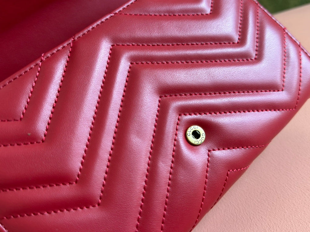 Gucci Marmont Small Shoulder Bag 20 in Red Lambskin Gold Hardware