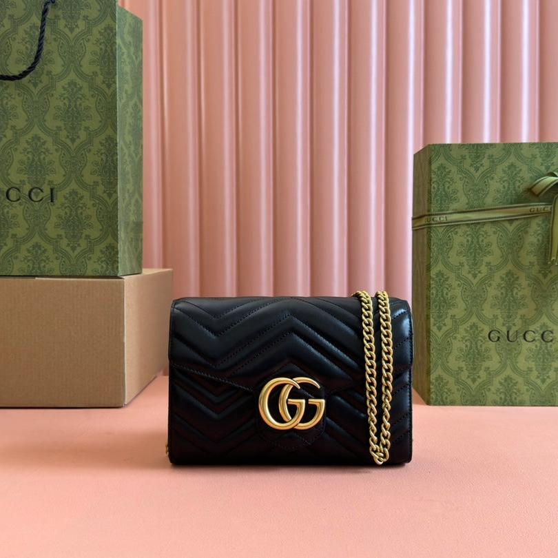 Gucci Marmont Small Shoulder Bag 20 in Black Lambskin Gold Hardware