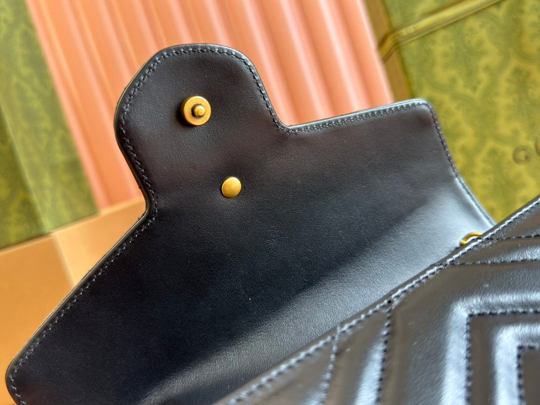 Gucci Marmont Small Shoulder Bag 20 in Black Lambskin Gold Hardware