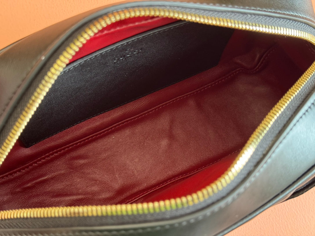 Gucci Marmont Small Shoulder Bag 24 in Black Calfskin Gold Hardware