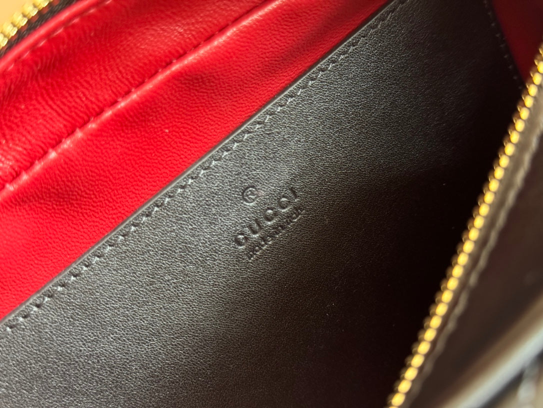 Gucci Marmont Small Shoulder Bag 24 in Black Calfskin Gold Hardware
