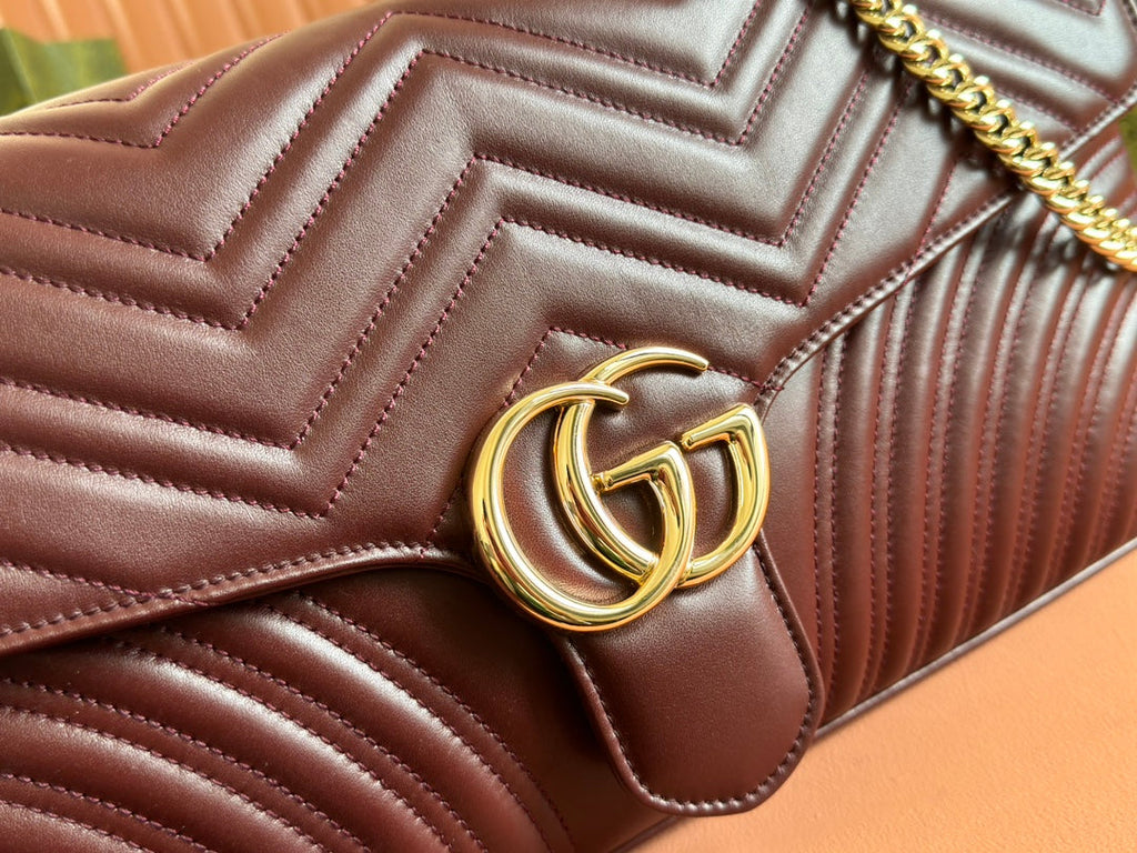 Gucci Marmont Shoulder Bag 40 in Wine Red Calfskin Gold Chain