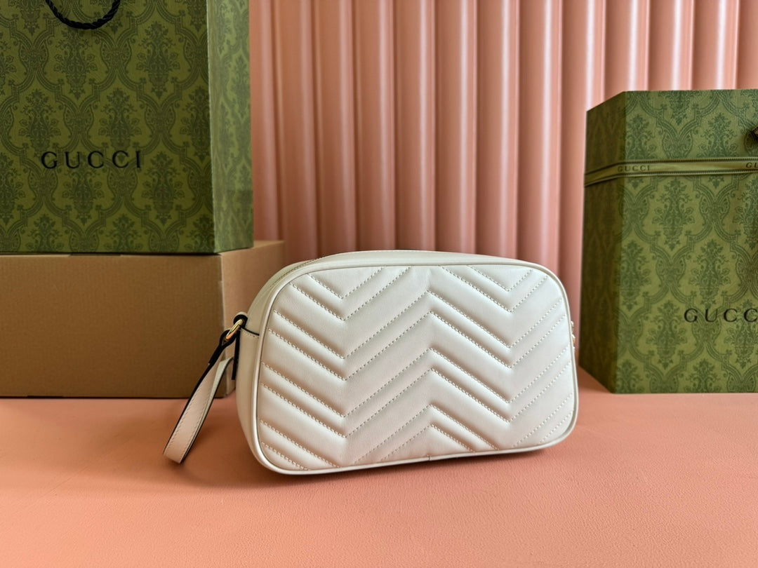 Gucci Marmont Small Shoulder Bag 24 in White Calfskin Gold Hardware