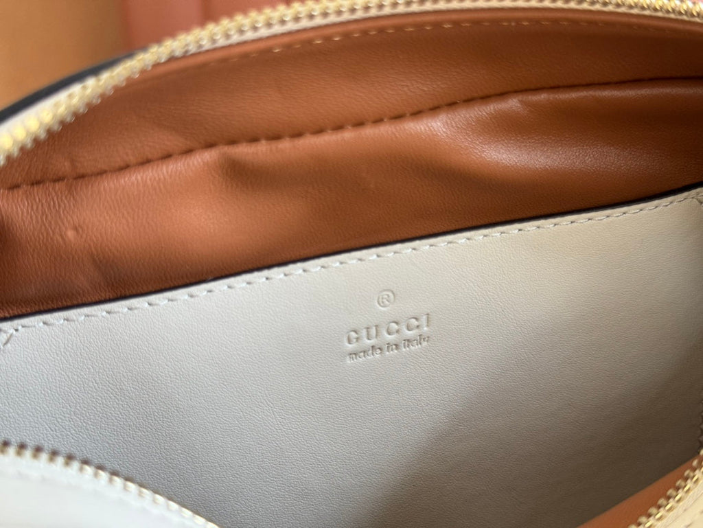 Gucci Marmont Small Shoulder Bag 24 in White Calfskin Gold Hardware