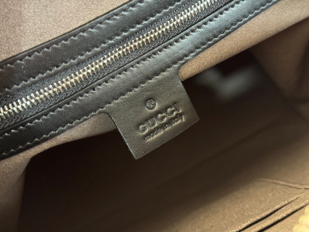 Gucci Signature Messenger Bag 28 in Black Calfskin