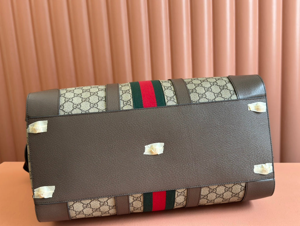 Gucci Savoy Medium Duffle Bag 44 in Beige and Ebony Supreme Canvas