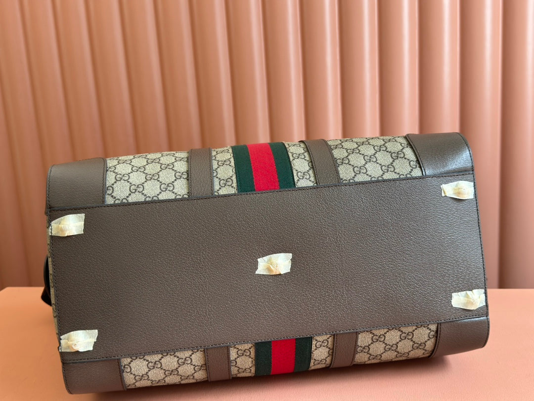 Gucci Savoy Medium Duffle Bag 44 in Beige and Ebony Supreme Canvas