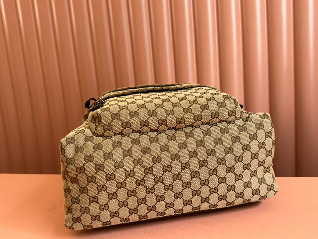 Gucci Medium Backpack 40 in Bege and Ebony Canvas
