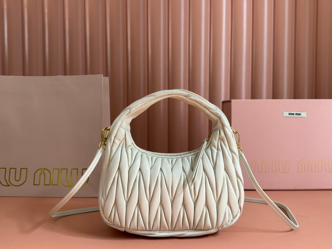 Wander Matelassé Handbag 23 in White Lambskin