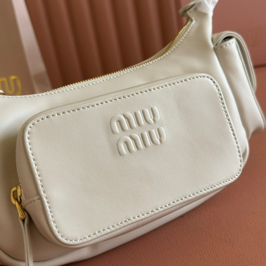 Pocket Handbag 21 in White Calfskin