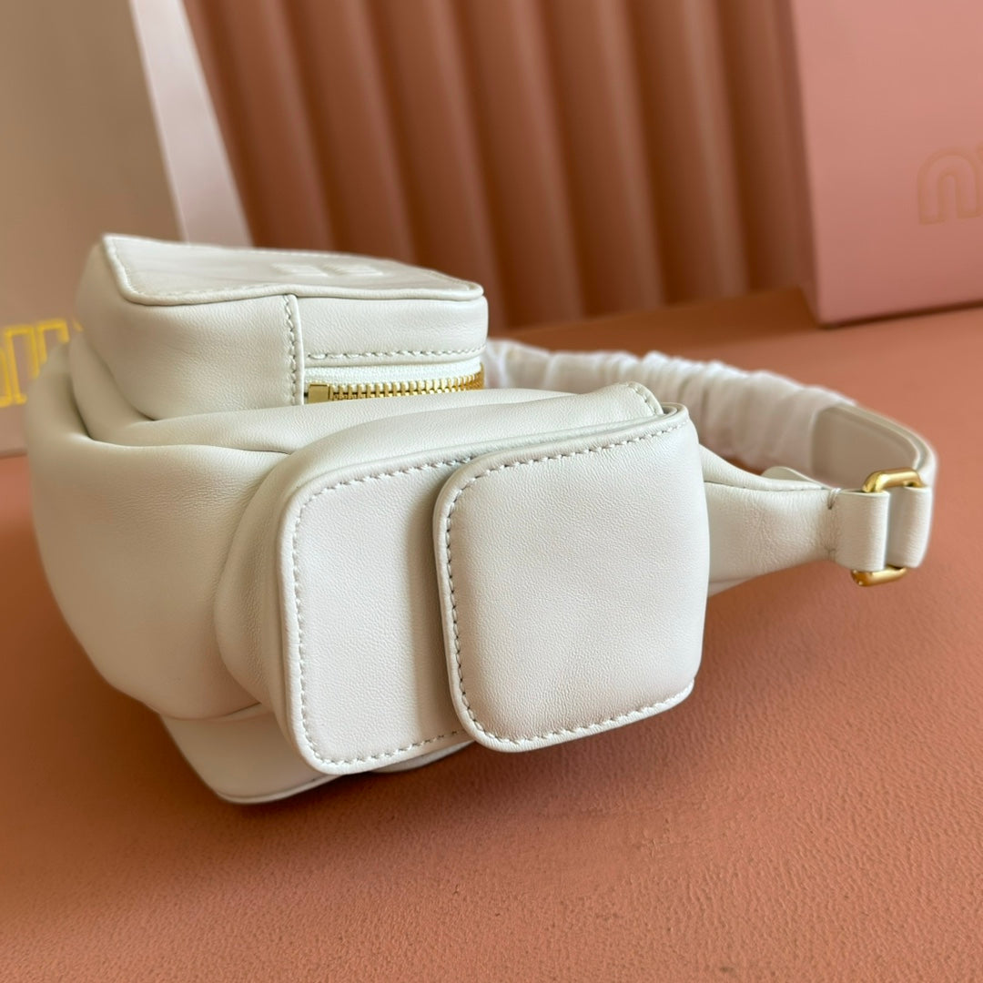 Pocket Handbag 21 in White Calfskin