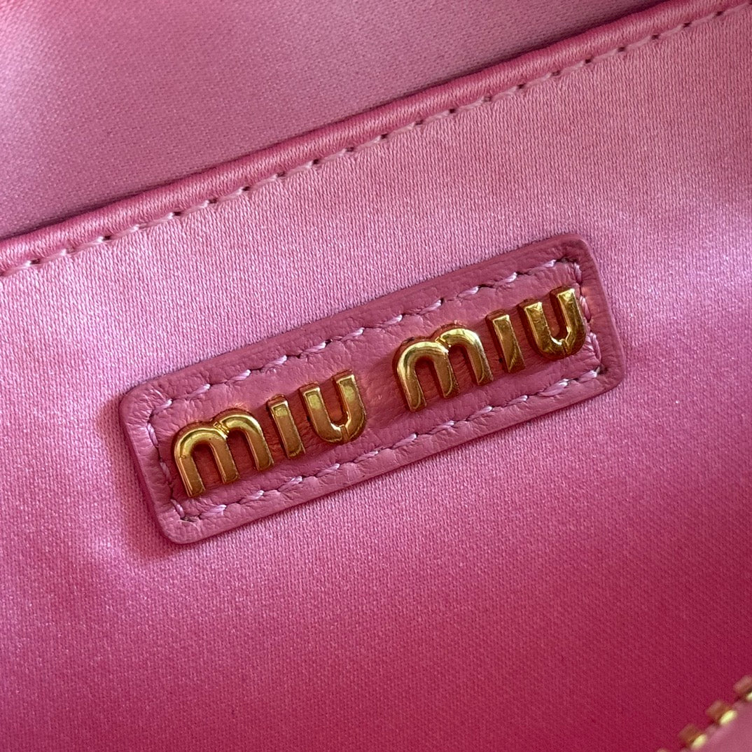 Miu Miu 26S Arcadie Matelasse Bag 19 in Dusty Rose Pink Calfskin Gold Hardware