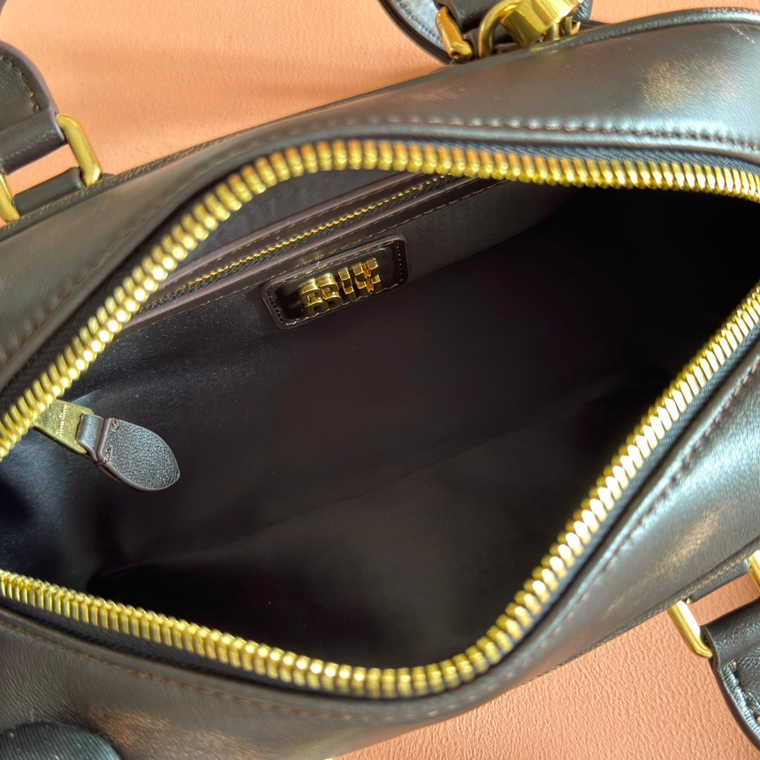 Miu Miu 26S Arcadie Matelasse Bag 22 in Black Calfskin Gold Hardware