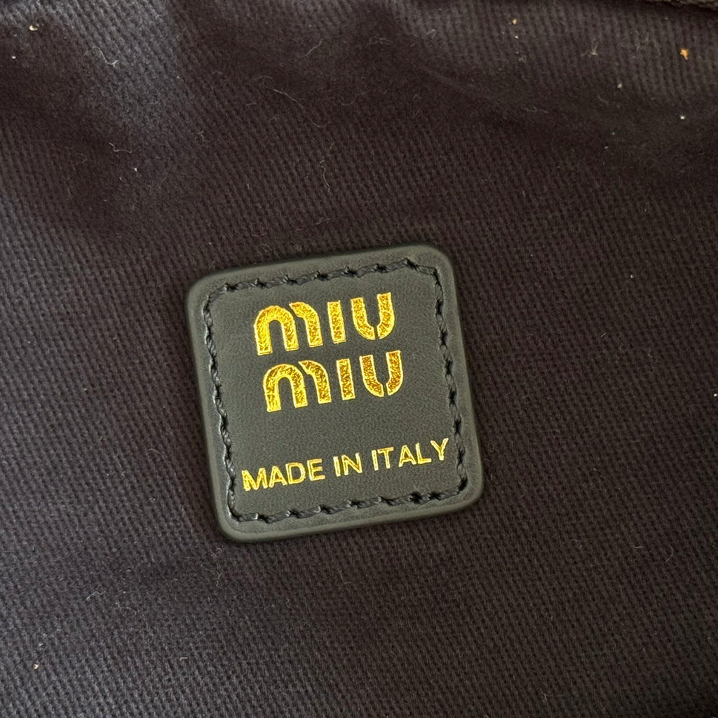 Miu Miu 26S Pouch Bag 25 in Cream and Navy Wool with Calfskin Handle