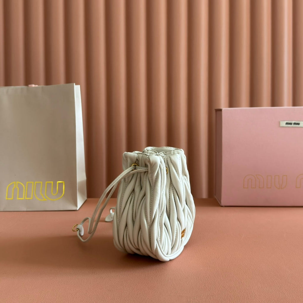 Miu Miu 26S Matelasse Pouch Bag 16 in White Calfskin Gold Hardware