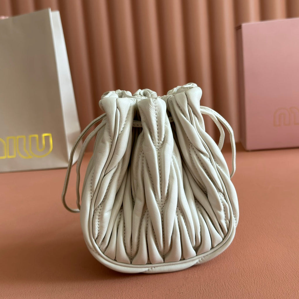 Miu Miu 26S Matelasse Pouch Bag 16 in White Calfskin Gold Hardware