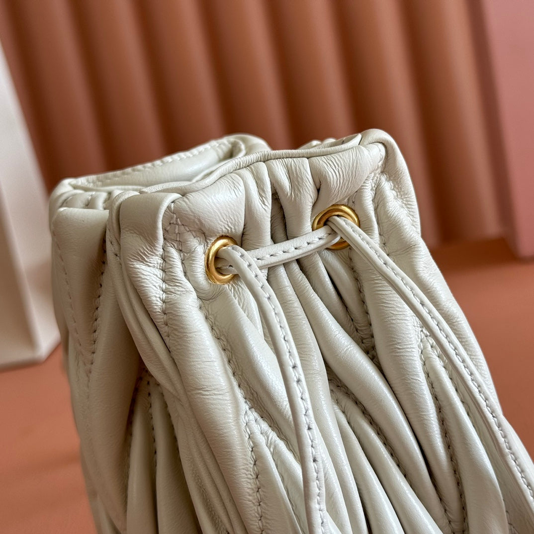 Miu Miu 26S Matelasse Pouch Bag 16 in White Calfskin Gold Hardware